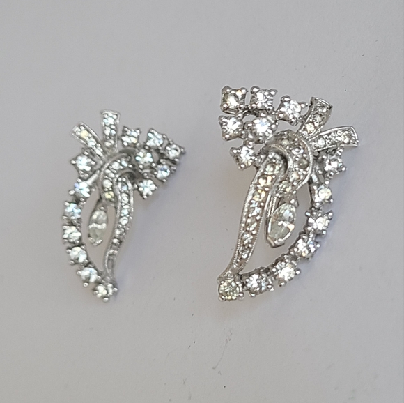 Vintage Jewelry - Vintage Retro Leaf Clear Rhinestone Crystal Clip On Fancy Party Wedding Earrings